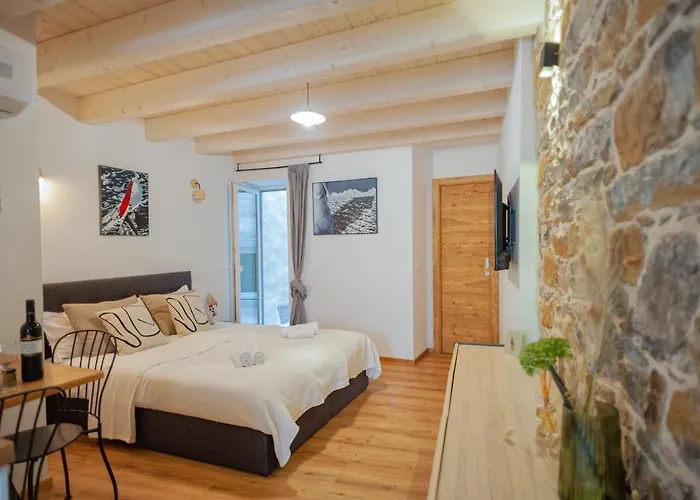 Gg Art Apartments II