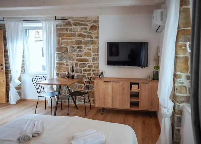 Gg Art Apartments II