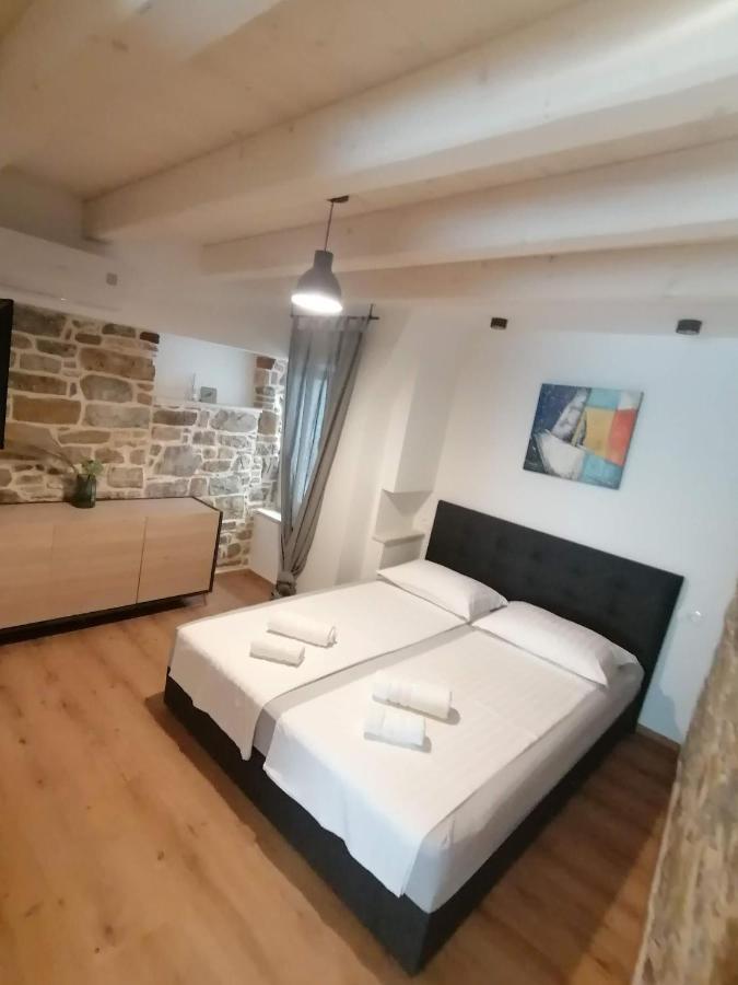 Gg Art Ii Apartment